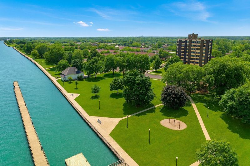 Best Shower Remodeling pros in Wyandotte, MI