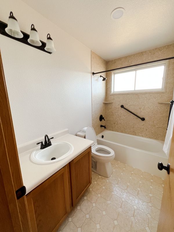 Top Bathroom Remodeling Companies in Oak Park, MI